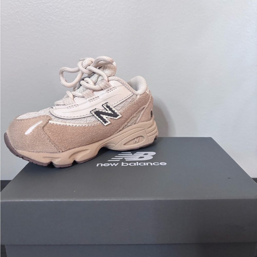New Balance Kids' Beige and Cream Sneakers